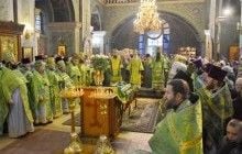 У Чернігові тисячі віруючих вклонилися мощам преподобного Лаврентія з молитвою за мир в Україні