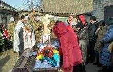 Остались жена и дочь: в Кировоградской области попрощались с погибшим в АТО сержантом (фото)
