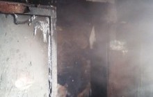 В Житомирской области на пожаре в частном доме пострадали двое малолетних детей