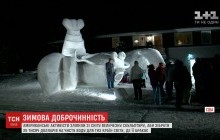 У США сніговою скульптурою привертали увагу до збору коштів на воду для країн з її нестачею (відео)