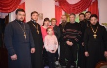 На Волині громада УПЦ після різдвяних колядувань у держустановах передала гроші на лікування хворої дівчинки