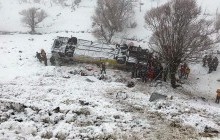 У Туреччині автобус вилетів із засніженої траси і перевернувся, загинули шестеро людей
