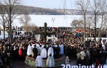 У Тернополі близько 500 осіб взяли участь у Йорданському водосвятті біля Тернопільського ставу