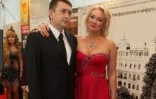 Жена скандального экс-майора Мельниченко покоряет Голливуд - снялась в клипе рокеров и сходила на шоу