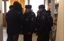 В Москве полиция пришла в кинотеатр, осмелившийся показать "Смерть Сталина"