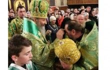 Предстоятель УПЦ очолив всенічне бдіння у Свято-Духівському соборі Чернівців