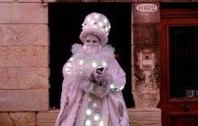 В Венеции начался ежегодный карнавал (фоторепортаж, видео)