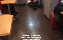 В Киеве умер мужчина, сделав укол в туалете пиццерии (видео)