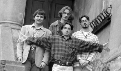 Өте үлкен сиськи және бөкселері бар порно көру