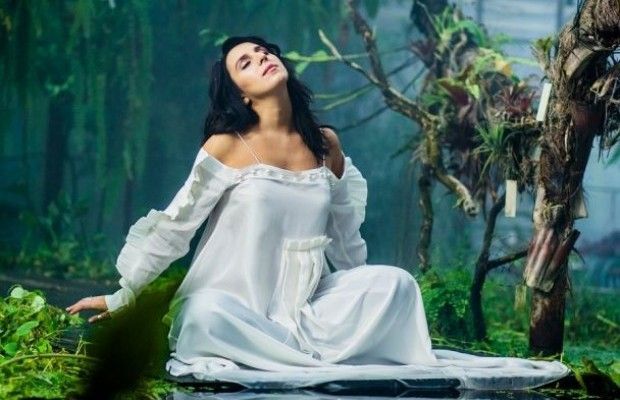 Беременная Джамала представила клип о сказочной любви (видео)