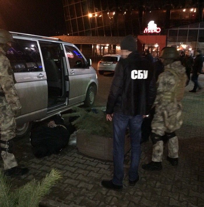 У Житомирі СБУ затримала іноземця-кримінального У Житомирі СБУ затримала іноземця-кримінального