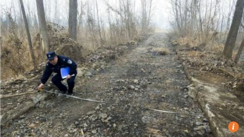 За одну ночь они сняли дорожное полотно шириной 3,5 метра / фото scmp.com За одну ночь они сняли дорожное полотно шириной 3,5 метра / фото scmp.com
