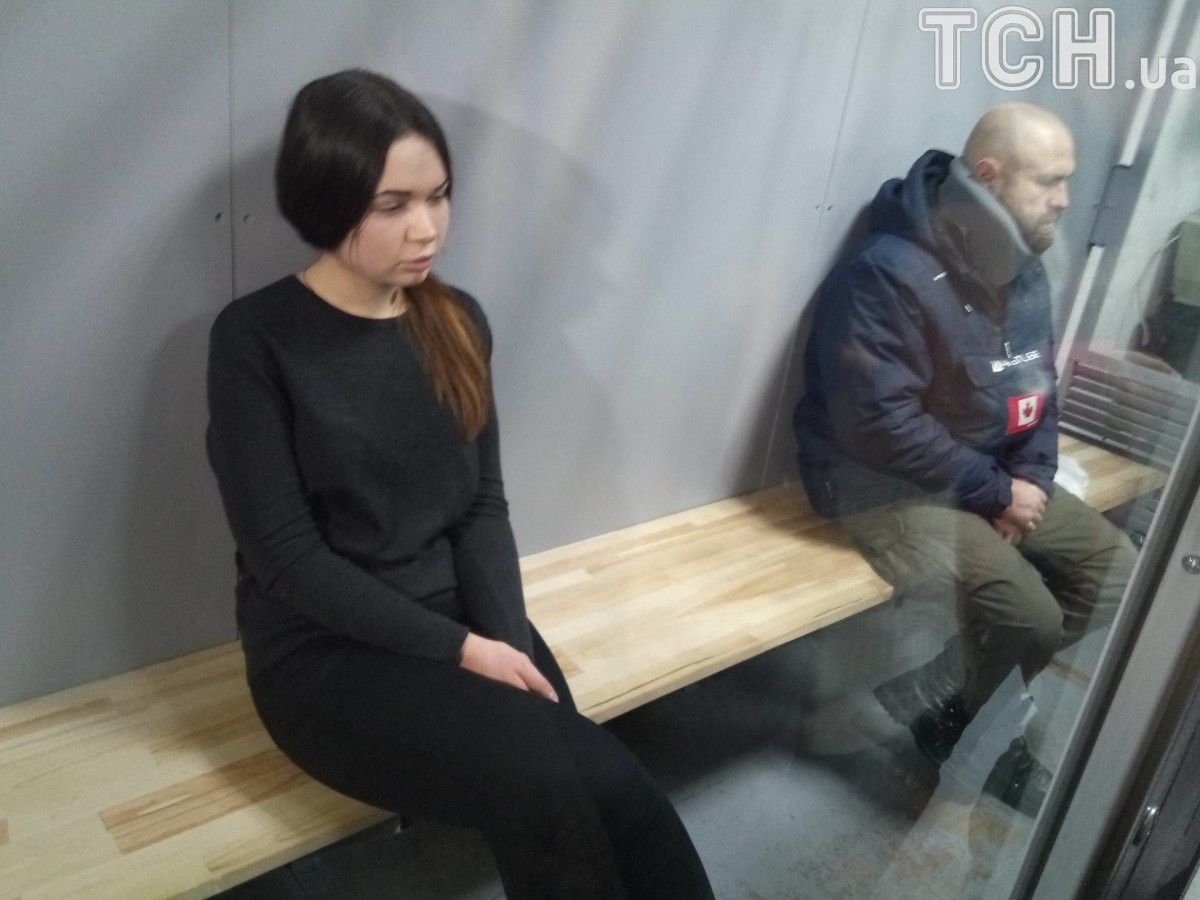 Дронов та Зайцева перебувають у залі суду / фото ТСН Дронов та Зайцева перебувають у залі суду / фото ТСН