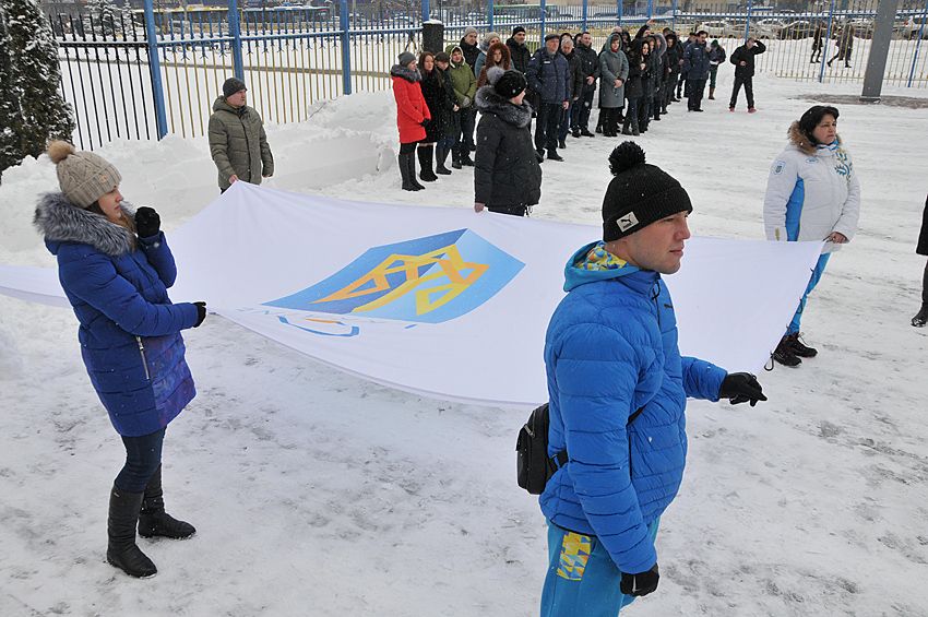 В Киеве подняли олимпийский флаг в честь Игр в Пхенчхане / zn.ua В Киеве подняли олимпийский флаг в честь Игр в Пхенчхане / zn.ua