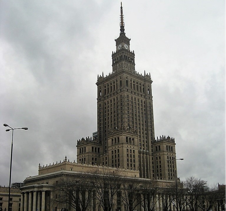 В Ваошаве украинка чуть не потеряла своих детей \ фото УНИАН В Ваошаве украинка чуть не потеряла своих детей \ фото УНИАН