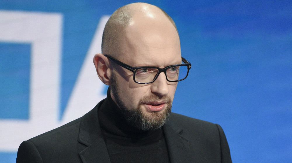 Яценюк закликає Порошенка підписати закон про деокупацію / nfront.org.ua Яценюк закликає Порошенка підписати закон про деокупацію / nfront.org.ua