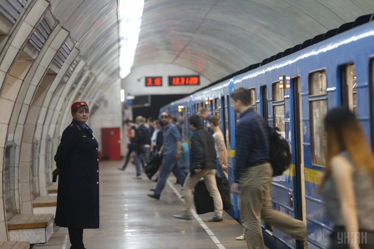 На станцыях метро «Сырец» и «Политехнический институт» проведут капитальный ремонт / фото УНИАН
