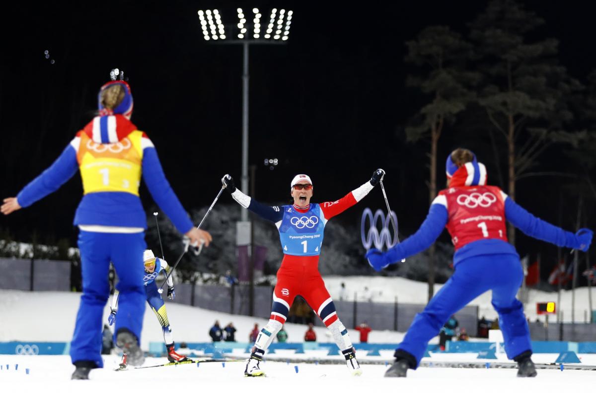 Норвезькі лижниці підтвердили статус фавориток в естафеті / Reuters