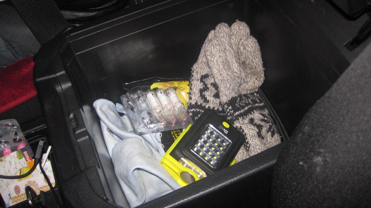 Лекарственные препараты изъяты / фото Госпогранслужбы Украины