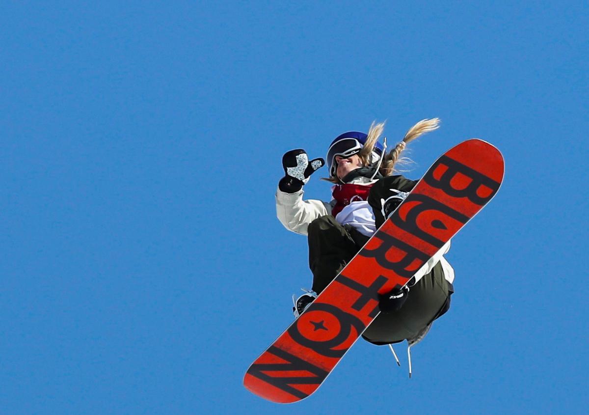 Ганна Гассер принесла Австрії холото в сноуборді / Reuters