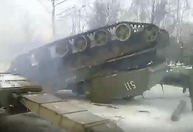 Російські військові упустили САУ "Акація" / скріншот - Youtube, іслам саипов