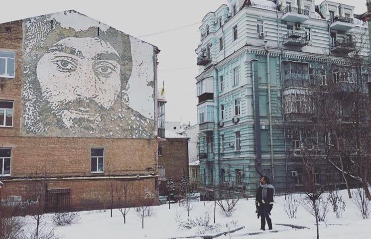 Голливудский актер прогулялся по Киеву и рассказал в сети об активисте Евромайдана (фото) Голливудский актер прогулялся по Киеву и рассказал в сети об активисте Евромайдана (фото)
