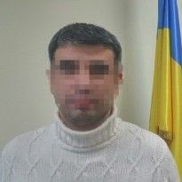 Turncoat official from occupied Crimea busted while crossing into mainland Ukraine to get biometric passport