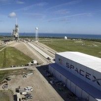 Исторический запуск самой мощной в мире ракеты Falcon Heavy (прямая трансляция)