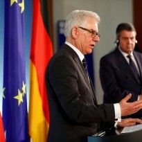 Санкции против РФ нужно сохранять, поскольку она не соблюдает международное право - МИД Польши