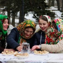 Календарь событий: Масленица, тайны Бермудского треугольника, первая женщина-летчик, откуда взялся аспирин, "отец всех АТС" и почему доллар зеленый