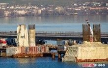 Окупанти вихваляються, що почали укладання асфальту на останніх ділянках Кримського моста