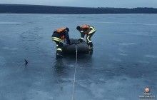 На Тернопільщині, провалившись крізь кригу, втопився рибалка (фото)