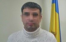 Turncoat official from occupied Crimea busted while crossing into mainland Ukraine to get biometric passport