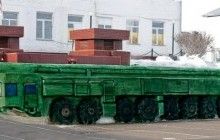 "Я його зліпила із того, що було": ув'язнені в Омську створили снігову версію установки "Тополь-М"