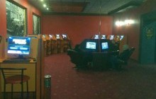 На Житомирщині правоохоронці провели обшуки у гральних закладах, вилучивши сотні одиниць техніки (фото)