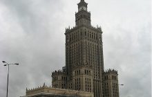 У Польщі українка бігла по коліях за поїздом, в якому залишилися її діти