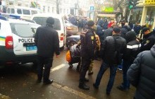 Стрілянина в Одесі: поліцейські заблокували авто зі злочинцем (фото, відео)