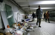 В Киеве на Майдане сносят МАФы (фоторепортаж)