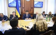 Супрун розповіла, що Гройсману та іншим міністрам погрожують, вимагаючи її звільнення