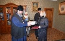 Херсонська єпархія УПЦ передала Олешківському інтернату апарат для лікування дітей з особливими потребами