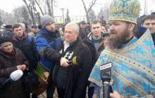 У столичному афганському храмі УПЦ сотні воїнів-афганців молилися про загиблих товаришів