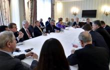 Poroshenko, U.S. Congress delegation talk about sanctions against Russia, Crimea de-occupation