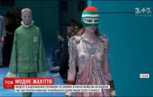 На показе Gucci модели вышли на подиум с оторванными головами и змеями (видео)