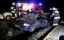 У Польщі при зіткненні авто з потягом загинули четверо українців (фото, відео)