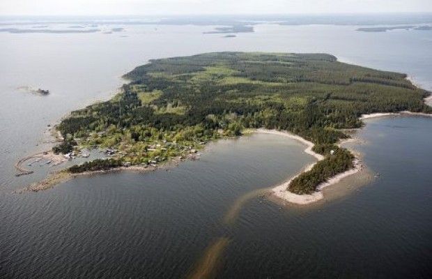 Феминистический рай: у берегов Финляндии откроют остров только для женщин