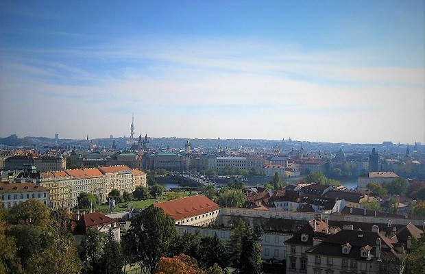На 8 марта в Европу: девять туристических советов, как превратить устаревший праздник в незабываемое приключение