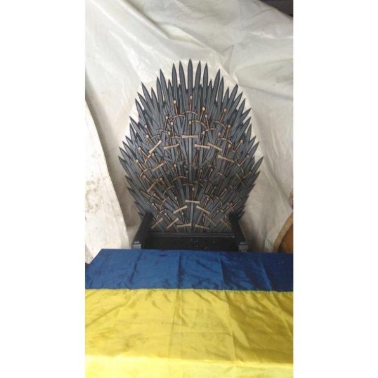 Правоохранители обнаружили &quot;железный трон&quot; у Рады / фото Facebook/Антон Геращенко