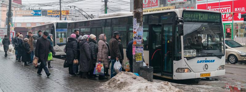 У Великодню ніч у Житомирі працюватиме громадський транспорт / фото dp.informator.ua У Великодню ніч у Житомирі працюватиме громадський транспорт / фото dp.informator.ua
