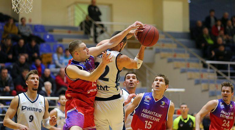 "Днепр" в упорной бороьбі завоевал путевку в финал Кубка / fbu.ua