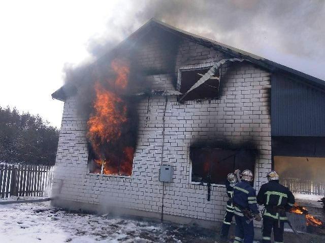 27 лютого на Житомирщині рятувальники ліквідовували пожежу у приватному будинку / фото ДСНС у Житомирській області 27 лютого на Житомирщині рятувальники ліквідовували пожежу у приватному будинку / фото ДСНС у Житомирській області
